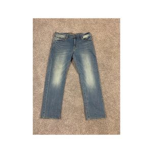 Light wash American Eagle Jeans